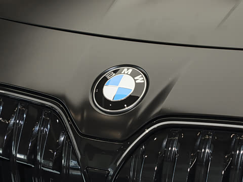 2026�� 740Li ��Ӱ��ذ� M���ܰ��˶���װ