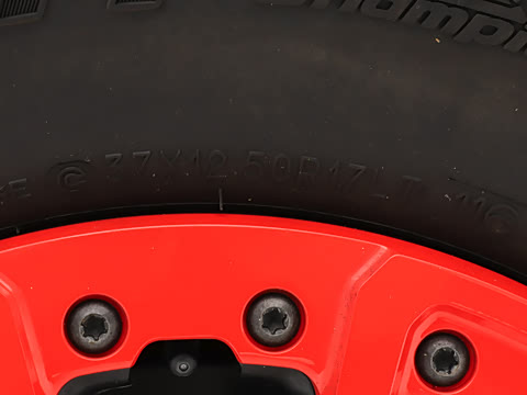 2025�� 3.0T ����SV7 ���ݰ�