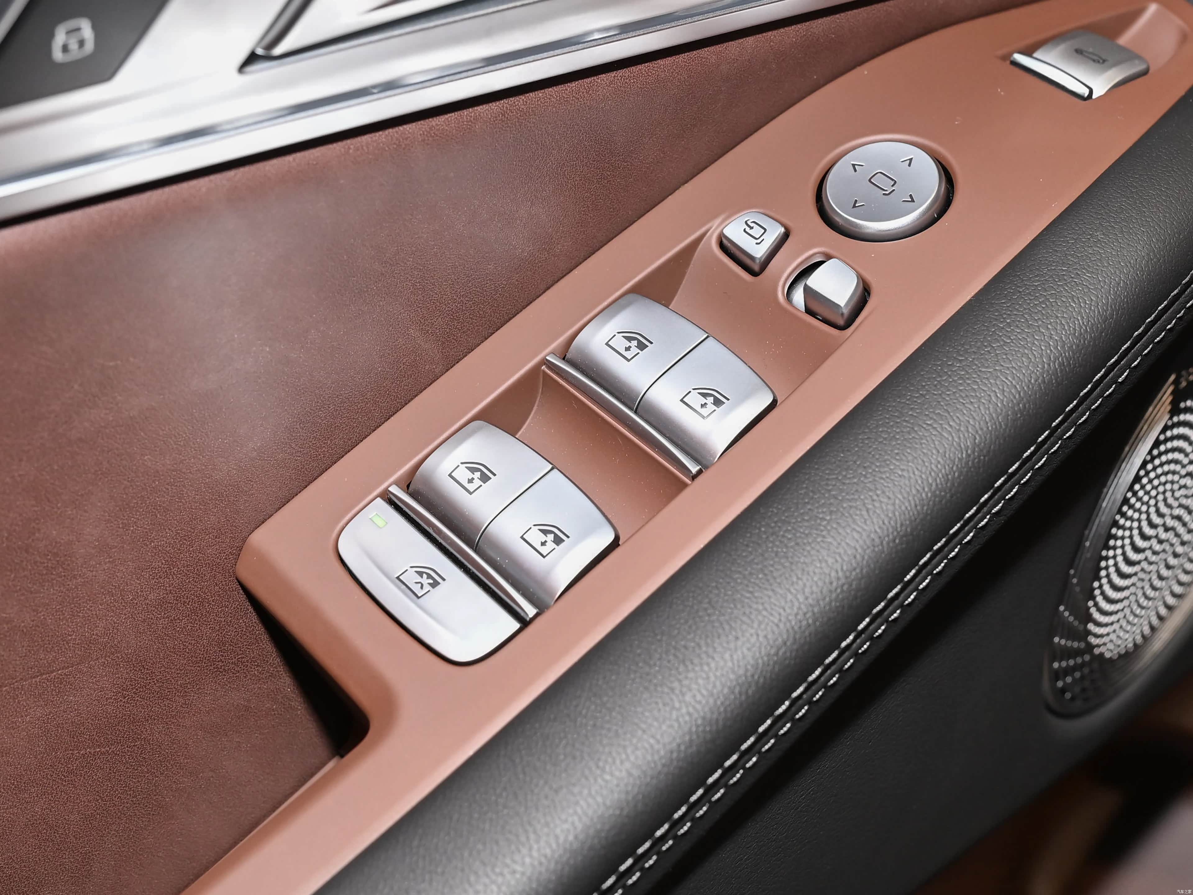 BMW XM, миниатюра 23