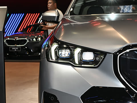 2026�� �Ŀ� xDrive 50L M�˶���װ
