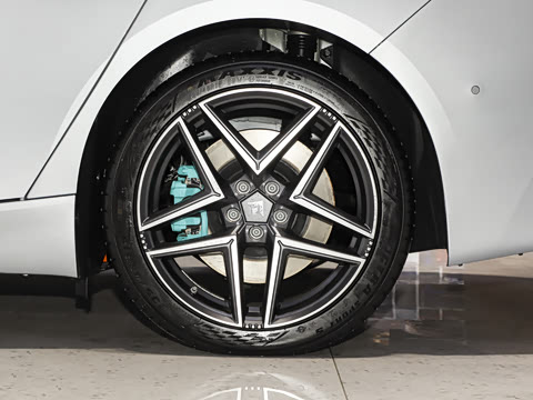 2025�� �Ŀ� 630 Max��