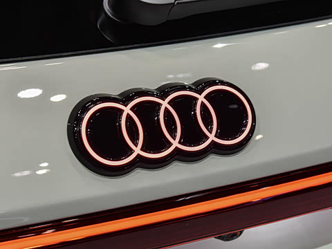2026�� quattro Ǭ���Ǽݰ�