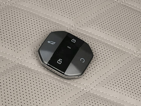 2026�� PLUS 211km XWD ���� 7��