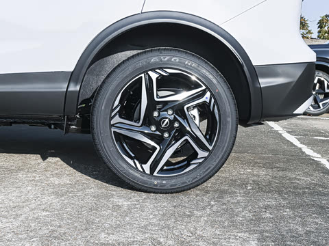 2025�� �Ŀ� ���� 2.0L CVT XV+���Ȱ�