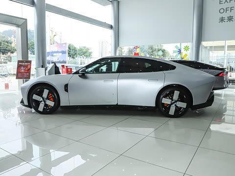 2025�� 750 �������� Ultra