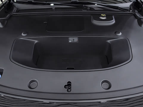 2025�� 820 Max
