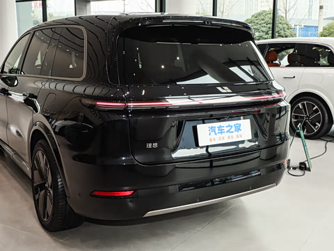 2025�� Pro ���ܻ��°�