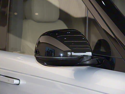 2025�� 3.0 L6 400PS �����ӳ���