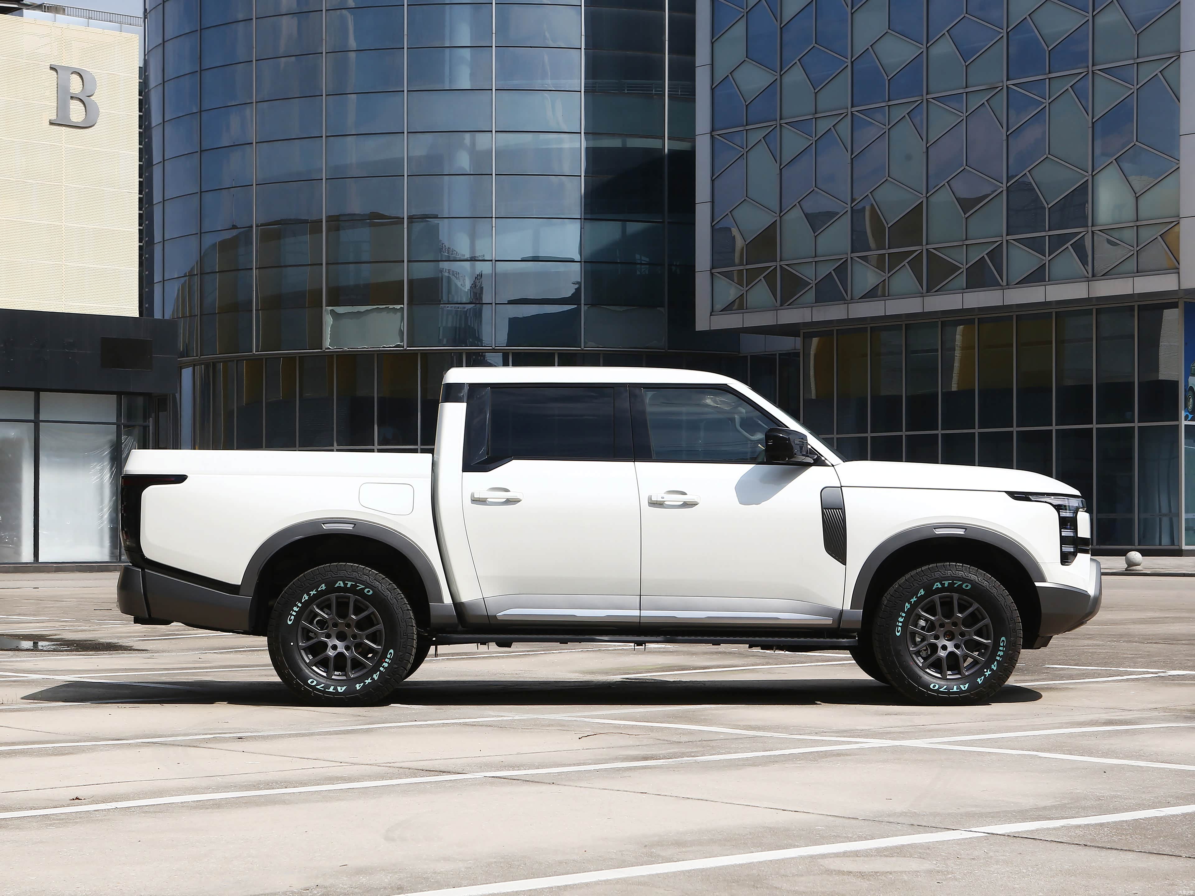 Nissan Frontier, миниатюра 8