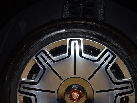 2026�� 4.0T V8 ��ϼ���ư�