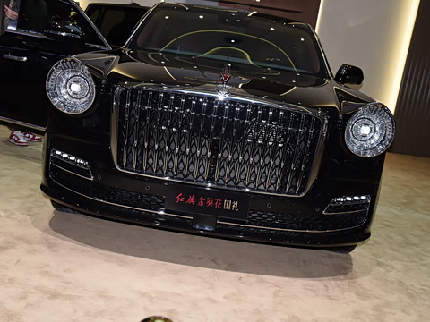 2026�� 4.0T V8 ��ϼ���ư�