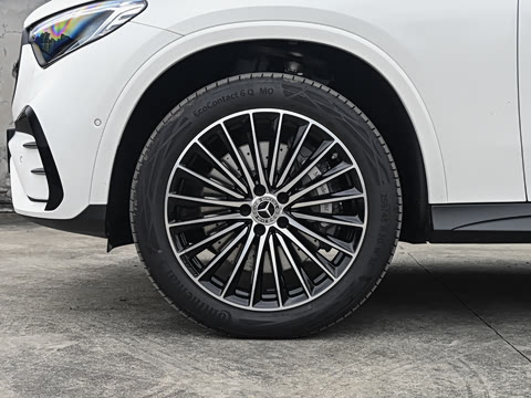 2026�� �Ŀ� GLC 300 4MATIC ����SUV