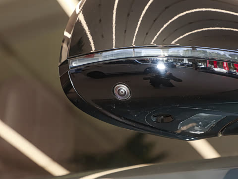 2025�� 400PS Dynamic SE