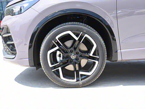 2025�� PRO 380TSI ���� R-Line �����