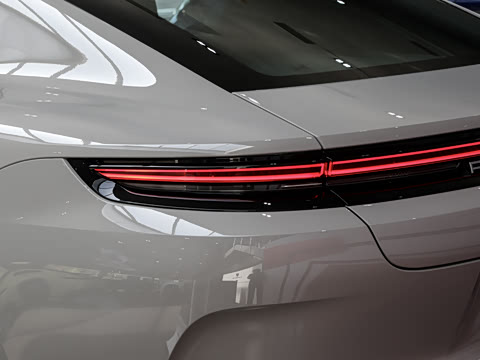 2026�� Panamera ������ 2.9T