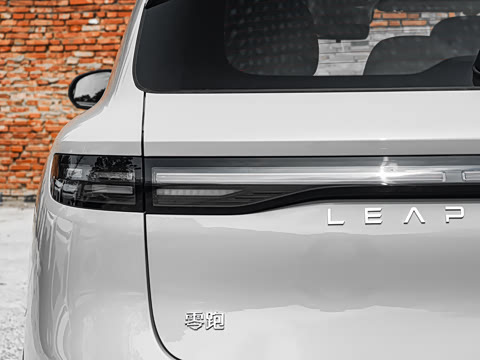 2027�� 610������