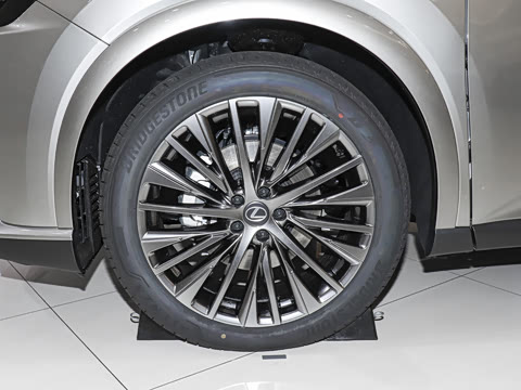 2026�� 350h ����������