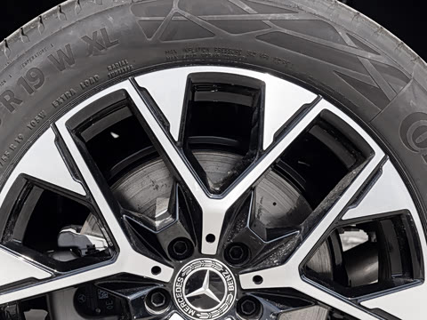 2026�� �Ŀ� GLC 260 L 4MATIC ������