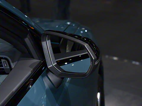 2025�� quattro 45�����ذ� 45TFSI quattro ʱ�ж�����