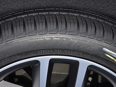 2026�� 3.0 L6 400PS HSE�����