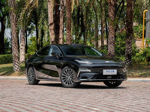 2026�� 225km EM-i Զ�����ǺӰ�