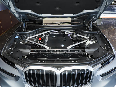 2024�� xDrive40i �����ͺ�����װ