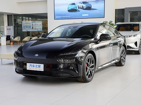 2025�� ���� 650MaxѲ����