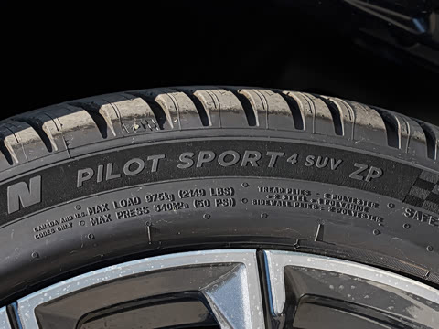 2025�� xDrive 30Li ������M�˶���ҹ��װ