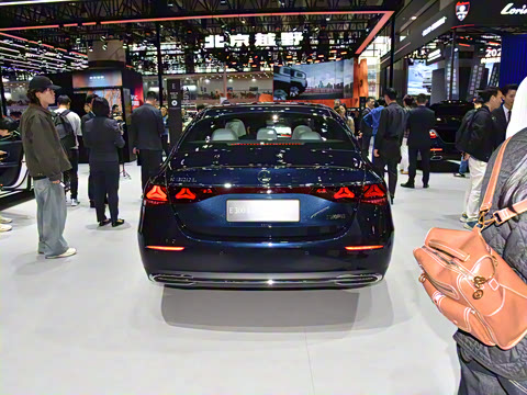 2026�� E 300 L �����