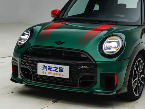 2025�� JOHN COOPER WORKS