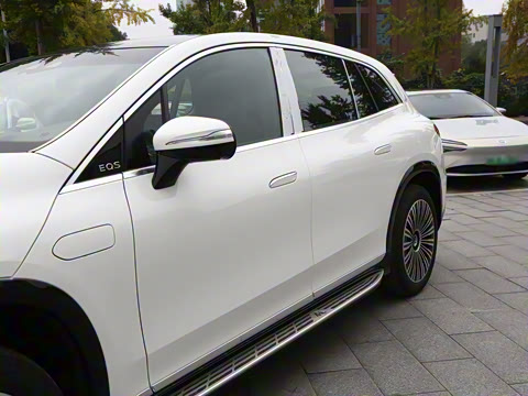 2025�� EQS 680 ���ݰ�