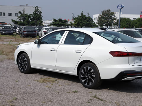 2026�� S 300TSI ������