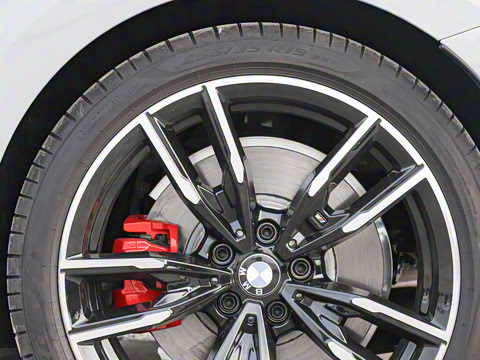 2025�� M240i xDrive