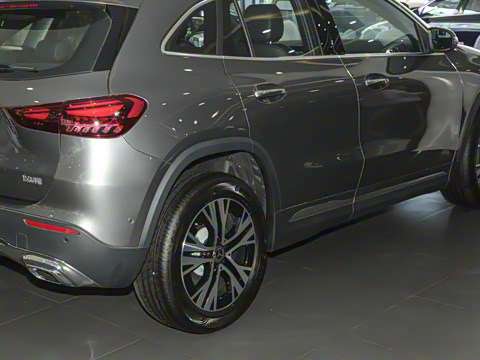 2025�� �Ŀ� GLA 220