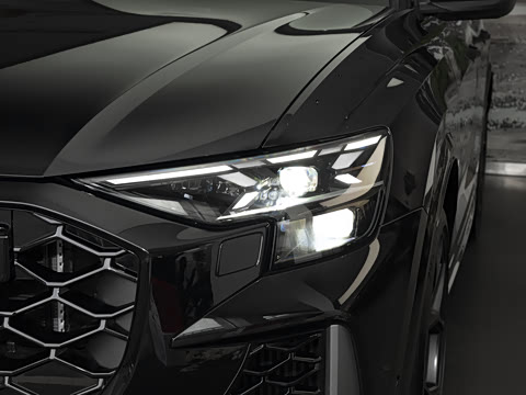 2026�� RS Q8 4.0T performance