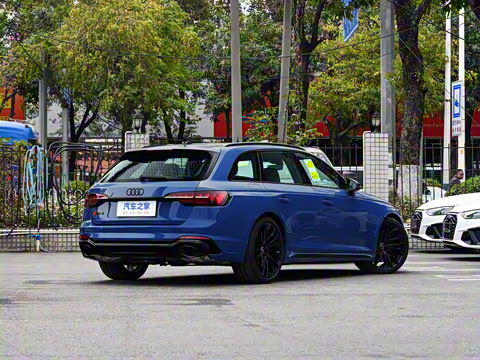 2024��  RS4 Avant ȼ���