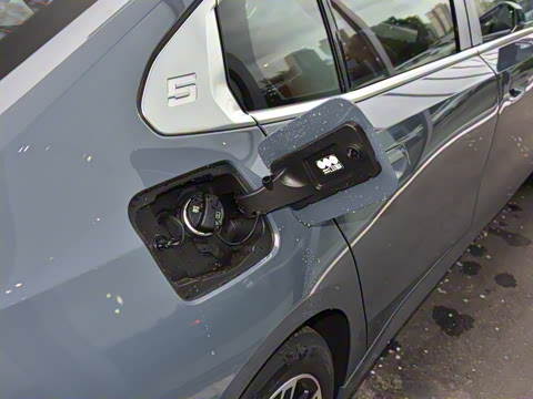 2026�� 530Li ������ M�˶���װ