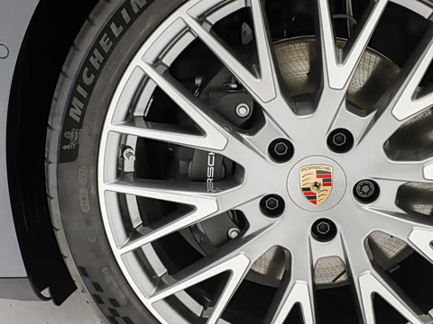 2026�� Panamera �����ӳ������� 2.9T