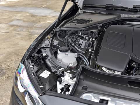 2026�� E 300 L ������