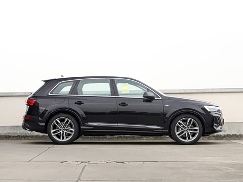 2026�� 45 TFSI quattro S line�˶���