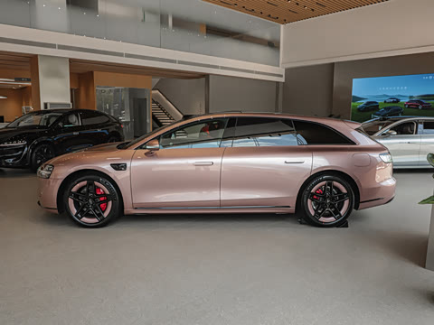 2025�� ���� Ultra�������� (896�߼����״