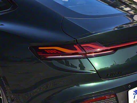 2026�� 2.0T 405 AT������