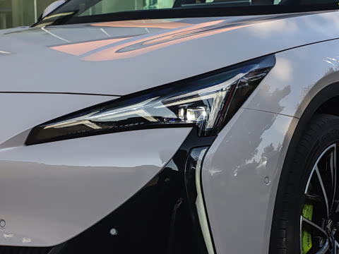 2025�� �Ŀ� 560MAX 185kW