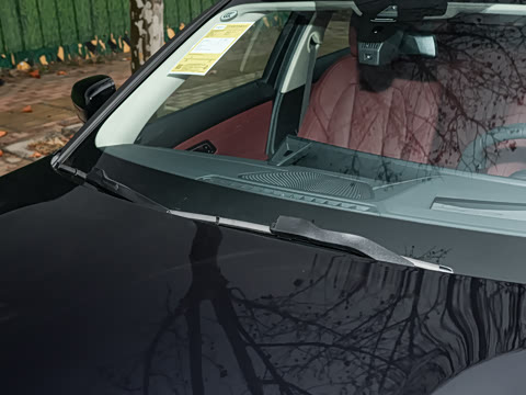 2026�� 330Li M�˶���ҹ��װ