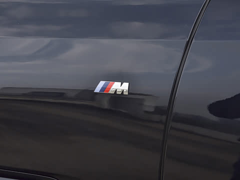 2026�� xDrive40i M�˶���װ