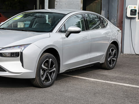 2026�� 705km MAX����������