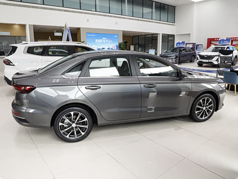 2027�� ���� 1.5L CVT������