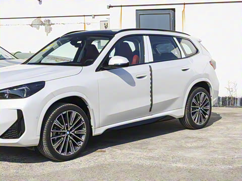 2025�� xDrive25Li M�˶���ҹ��װ