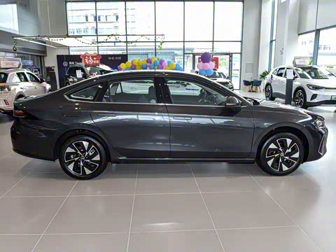 2026�� L 300TSI DSG ��Ӣ��