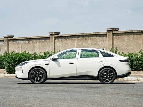 2027�� EV 530KM������